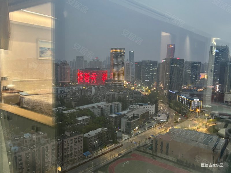 复地东湖国际(七八期) 中间好楼层 近医院 临地铁 精装修