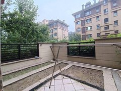 潍坊安丘安丘城区新一中茂街云湖水汇近一楼带院家具家电齐全停车方便房主好说话出租房源真实图片