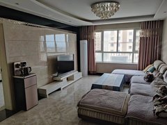 喀什喀什市喀什城区恒昌三期三室两厅一卫拎包入住年租两万八出租房源真实图片
