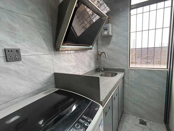 深圳光明公明合水口村6号线合水口站 精装单间 采光好 近大仟里 中粮