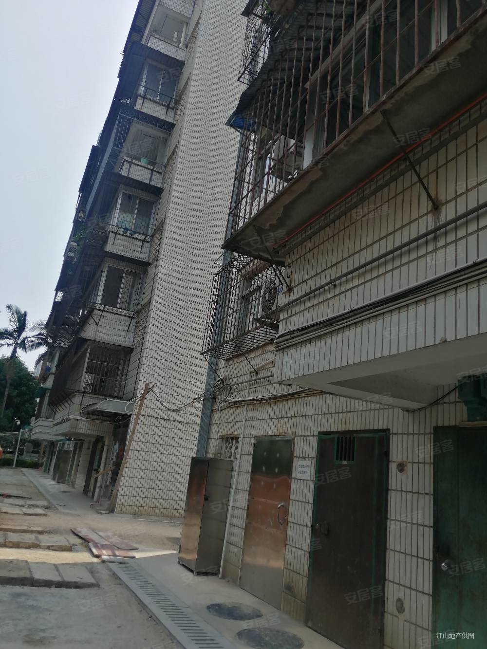 金旺角水晶城旁 单位小区 准电梯3房 南北通透