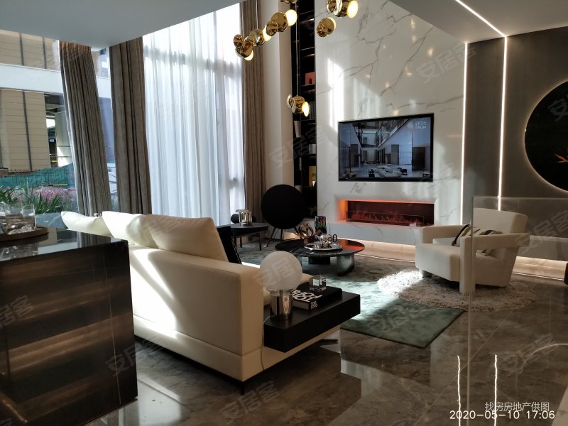 润新公寓1室1厅1卫36㎡东南33万