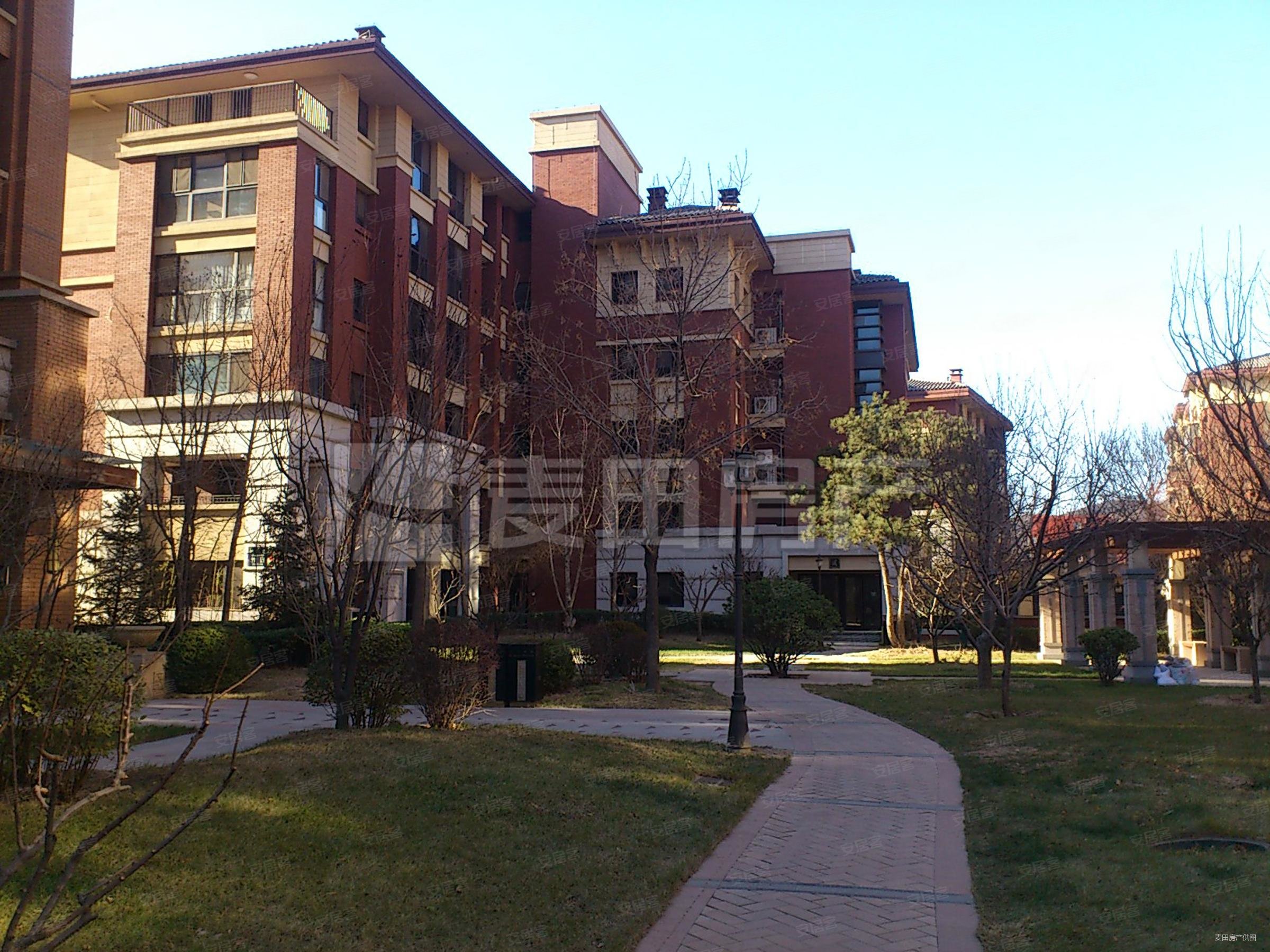 亿城西山华府珑园4室2厅2卫177㎡南北1980万