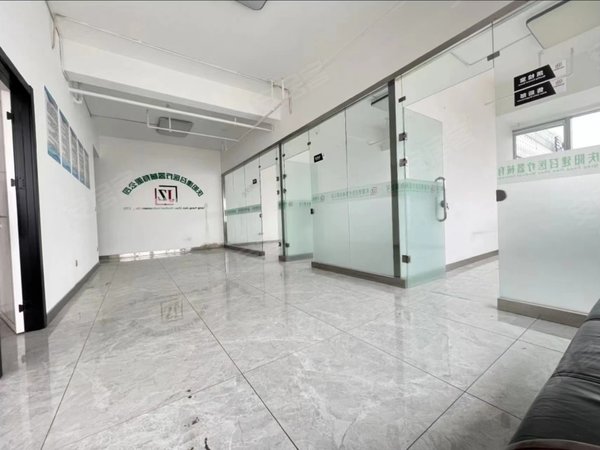 庆阳西峰西峰城区东方丽景公寓东方丽晶茂   3室2厅1卫 145平 电梯房