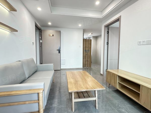 海宁海宁市区硖石江南大道1361号楼银泰商圈浙大旁，实拍朝南1室1厅，单独客厅卧室，双阳台民水电出租房源真实图片