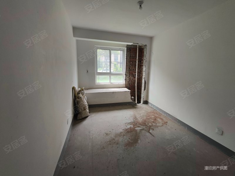 维维紫悦台 洋房两层带大院子 南北通透 四叶草户型