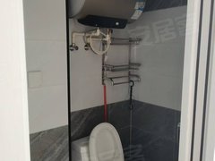 辽源龙山龙山城区南环华孚小区中门55平两室，新装修，家电齐全能洗澡1.3万出租房源真实图片