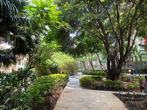 深圳布吉慢城中海怡瑞山居家私电全齐 中海怡瑞山居 精装大三房出租