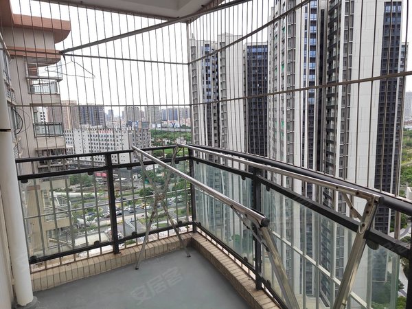 深圳宝安沙井景城花园新桥景城花园 精装五房 空房出租 大户型 租金