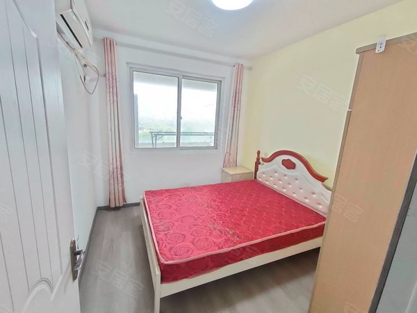 平安苑两室出租图片实拍带大阳台中间楼层近地铁拎包入住