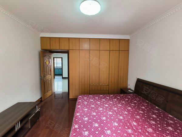 无锡宜兴宜城龙泽苑(南区)龙泽苑南区3楼110平米 2室2厅1卫 精装 含