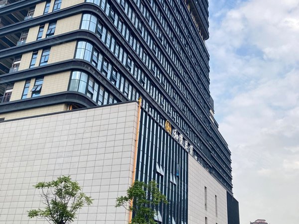 【多图】鹅潭汇soho,滘口租房,五号线滘口近地铁一百米两房一厅带储物