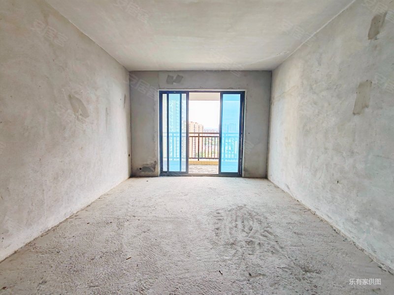 尚品雅居 有电梯 房龄新 正规商品房 双卫生间 南向采光好