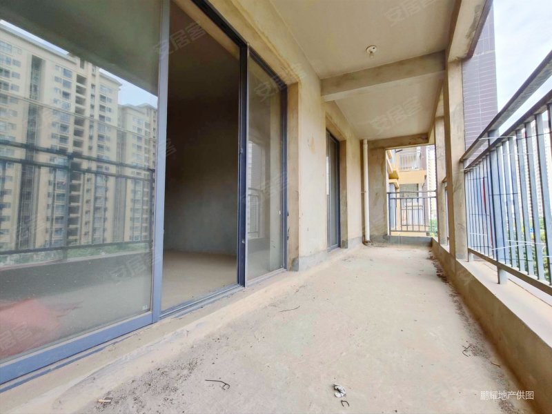 时代俊园a3地块184平米带车位毛坯房出售