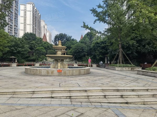 泸州江阳康健城泸州恒大城恒大精装三房出租   四个空调家私齐全出租