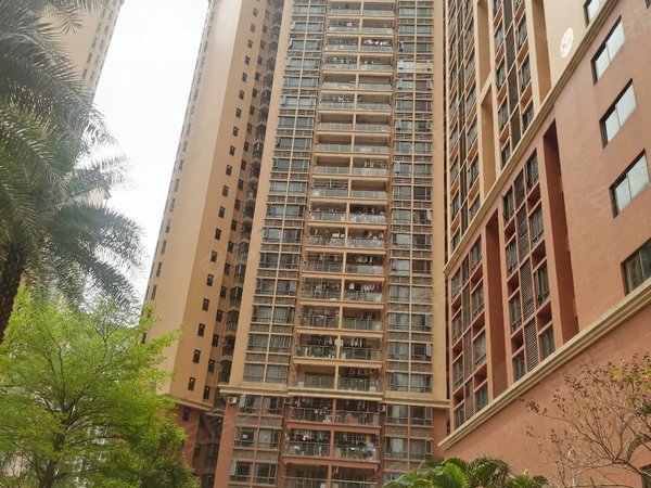 深圳宝安沙井中泰国际沙井精装修三房一厅一卫  家具家电齐全 拎包