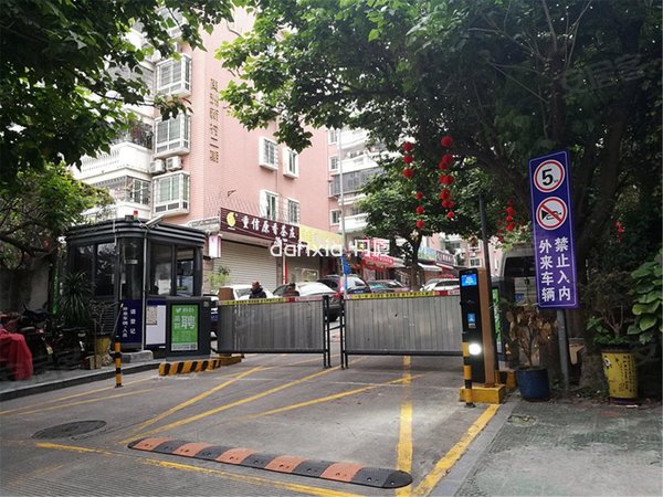 厦门湖里南山半山豪庭整租 2室2厅1卫 3200.00元出租房源真实图片