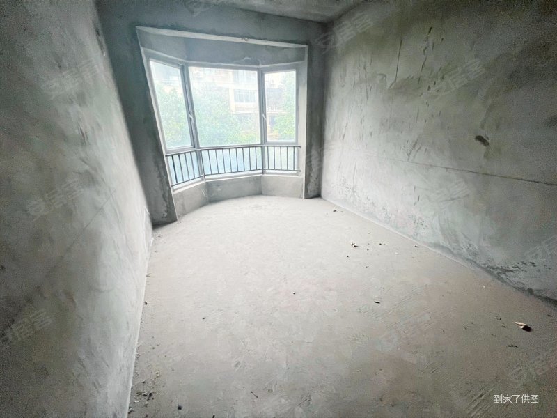 绿地翠谷(一二期洋房叠拼)3室2厅2卫112㎡南142.7万