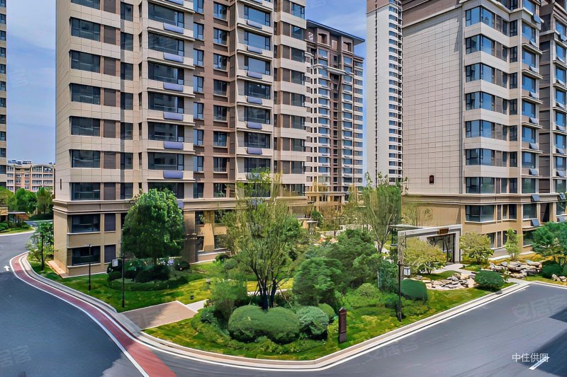 荣盛华府3室2厅2卫128.05㎡南北104万