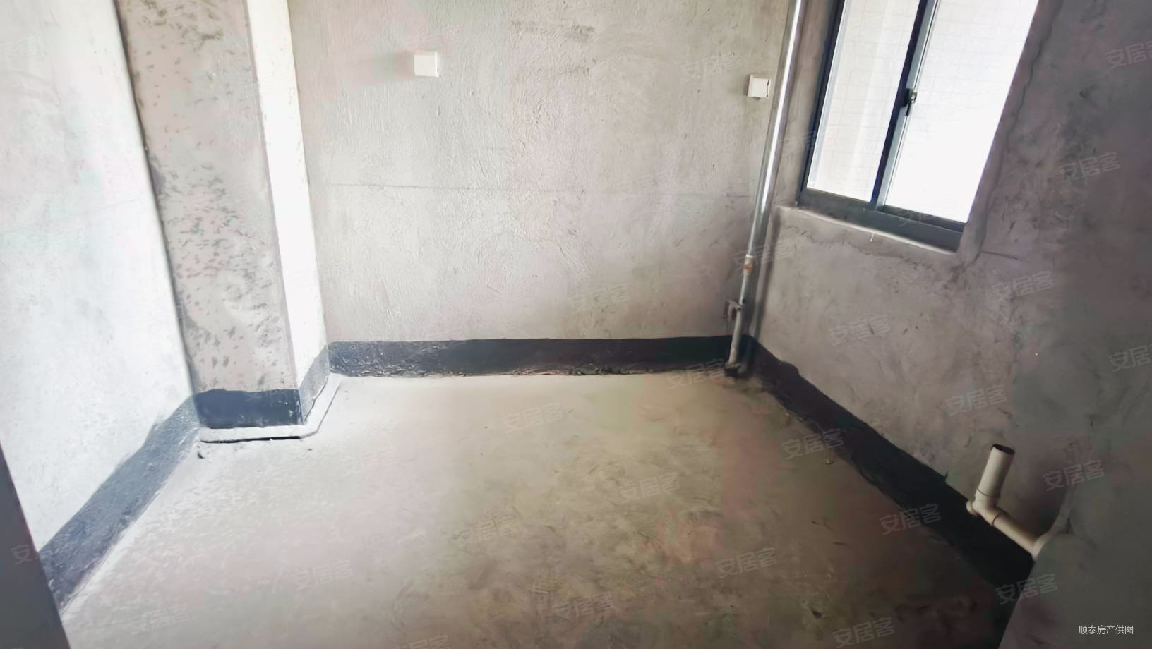 冠城华府3室2厅1卫108㎡南北59.8万