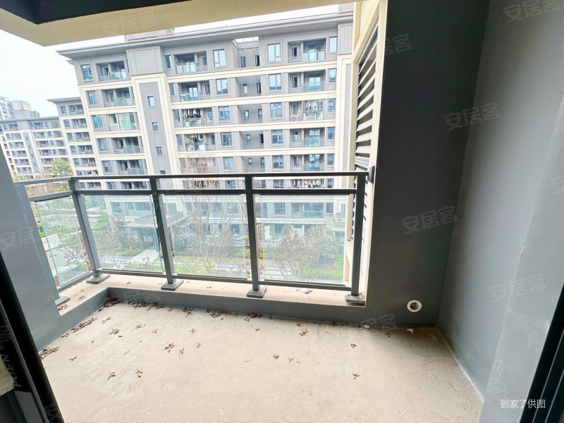 弘阳昕悦棠4室2厅2卫99㎡南北150万