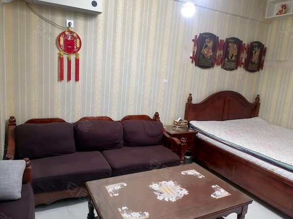 包头昆都仑丰盈道京奥港花园(商住楼)押一付一，帝景豪华装修，带空调，包网络，全家配套实木家具出租房源真实图片