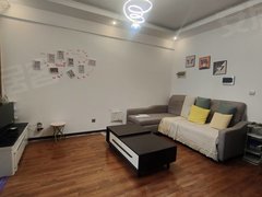 弥勒湖泉片区湖泉生态园品质小区,标准一室一厅一卫一厨,家具家电齐全拎包入住出租房源真实图片