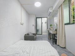 新上 六号线 北京路地铁口50米 精装采光飘窗单间 家具全