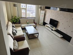 威海经区皇冠急租长峰馨安苑，森威地产旁，海晴居精装复式三室两卫，配套齐全出租房源真实图片