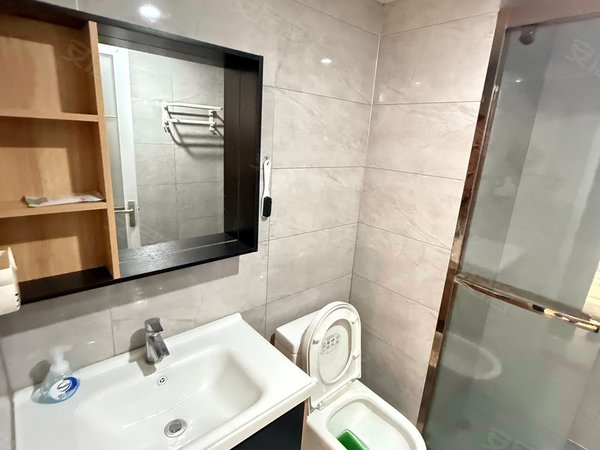 海宁长安镇农发区新天地公馆大学城旁 朗诗新天地公寓 一室精装房 好楼层出租房源真实图片