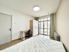 品质租房选一米阳光，清岚花园4 室1厅2卫 15平 。