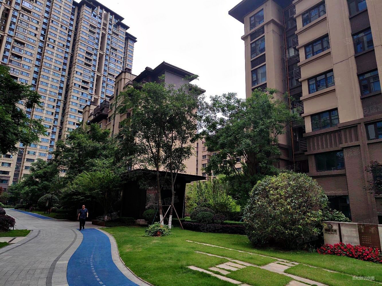 华宇旭辉锦绣花城北区4室2厅2卫118.45㎡南195万