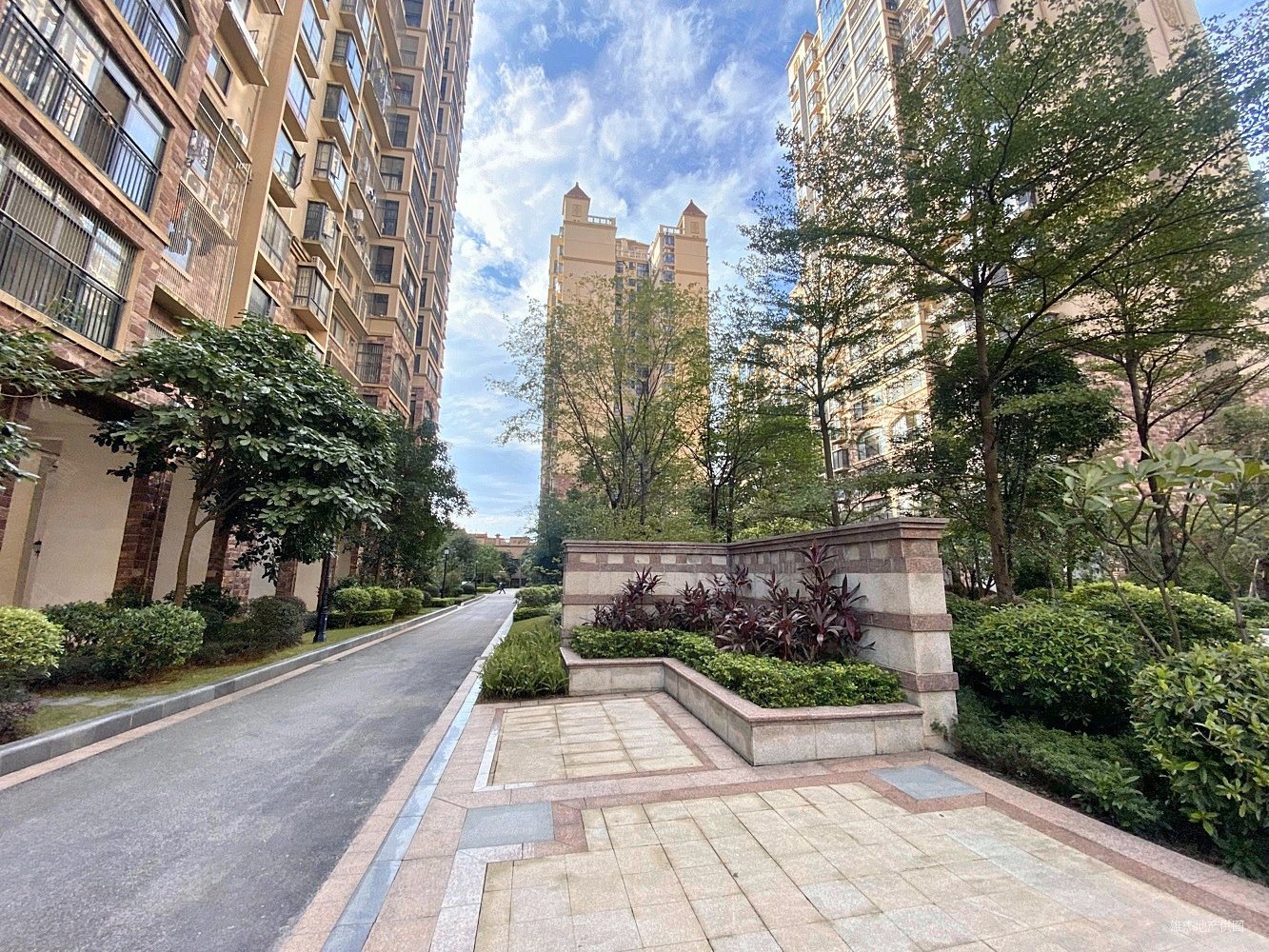 湖景花园(宾阳)3室2厅2卫118㎡南北62万