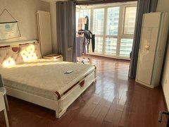 北京朝阳高碑店兴隆家园新上,四惠东800距离,步行可达。温馨主卧南向朝阳出租房源真实图片