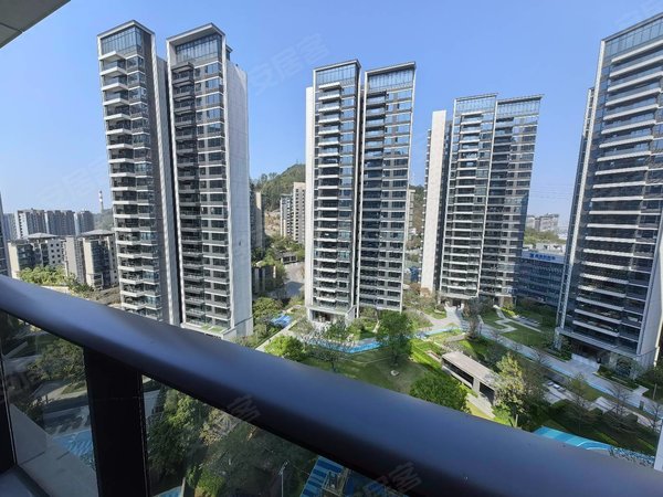 深圳南山海上世界半山臻境蛇口赤湾 招商半山臻境 竖厅三房两卫 中间