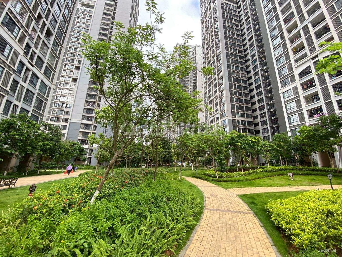 阳光尚都3室2厅1卫71㎡东南72万