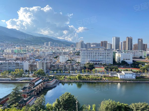 大理大理市昆百大泰业城河畔人家河畔人家 3室2厅1800元带家具家电93