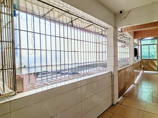 广州荔湾芳村龙溪大道287号小区很近地铁电梯单间厨厕独立 小区规划