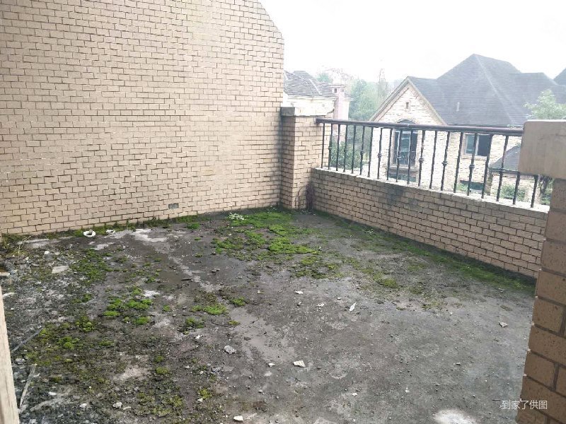 渝北区 绿地翠谷一二期 三房 144万 亏惨了