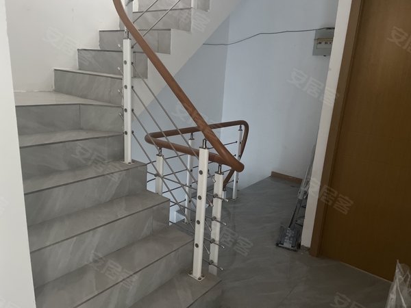 苏州高新区马涧北辰旭辉壹号院(别墅)朝南主卧带独卫 鹿山雅苑 近华硕