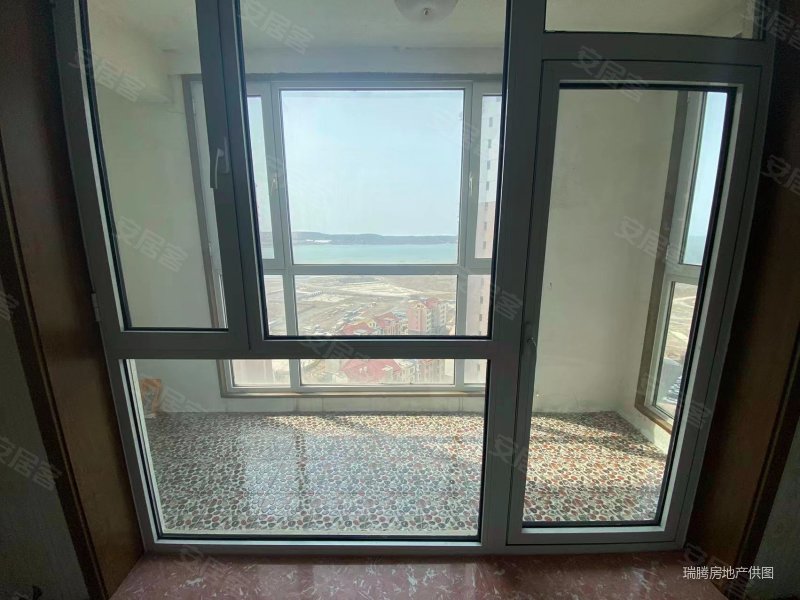 轻轨站 家装海景房 大方 交通方便 精装修 拎包入住 配套齐,麓岛兰湾