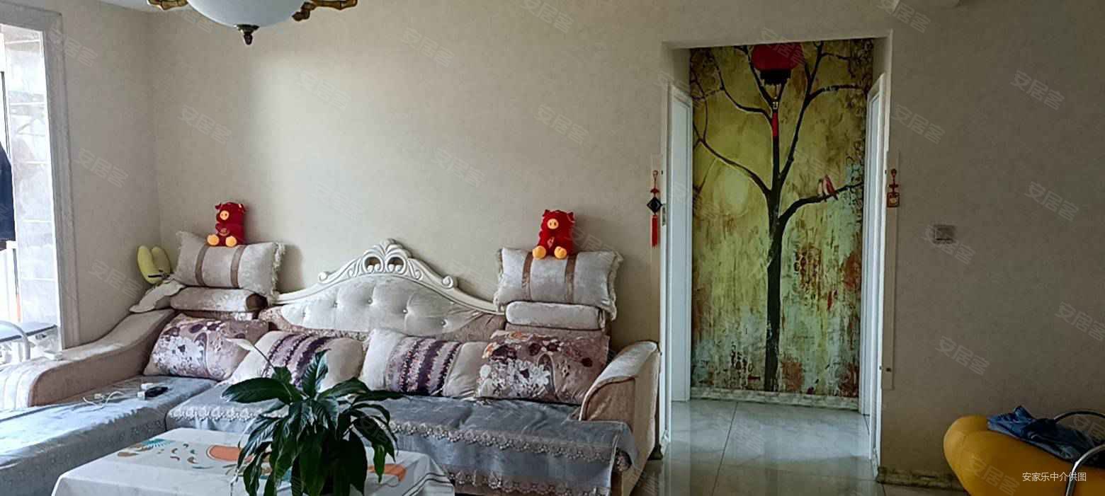 芭东海城3室1厅1卫94.59㎡南44.5万