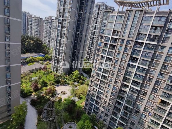 贵阳观山湖世纪城金阳世纪城龙慈苑简单装修,三室改四室出租房源真实