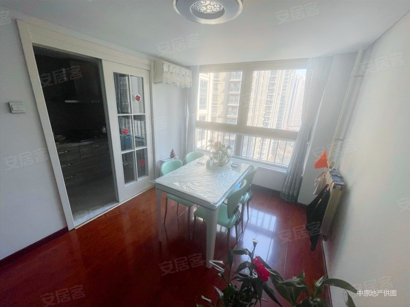 龙亭家园(商住楼)2室2厅2卫54.09㎡东155万