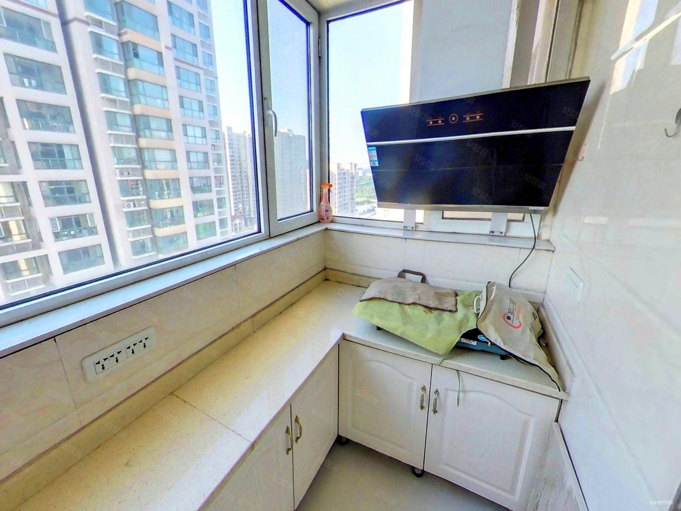 丽都河畔 3室2厅 131.16平 简单装修 保养好