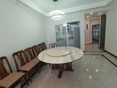 达州达川仙鹤路房子干净整洁,地势平坦,出租房源真实图片