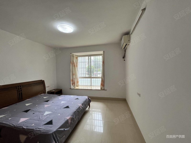 柳北北雀路正3房2厅一楼带花园户型方正拎包入住