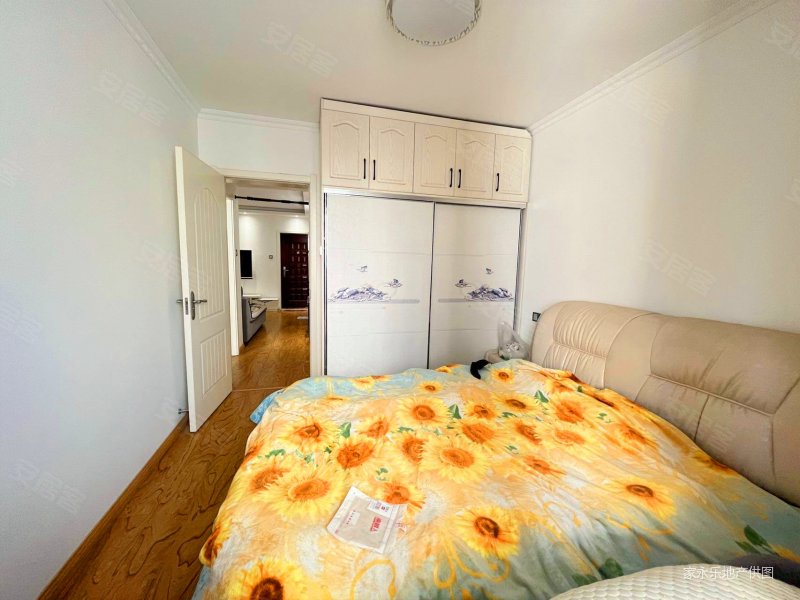 三兴鑫园临地铁医疗配套成熟可改小三室采光好商圈成熟