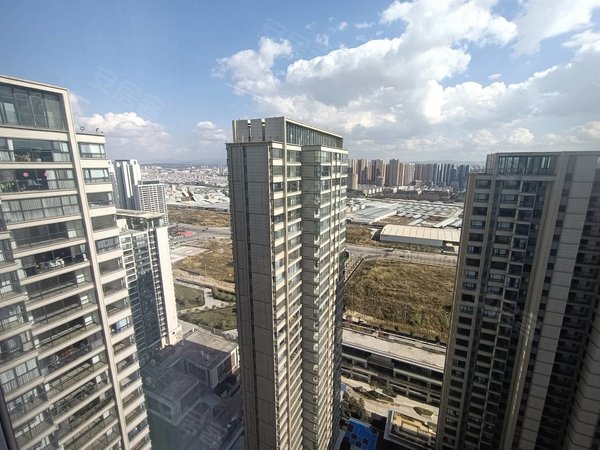 昆明官渡巫家坝绿地巫家坝壹号(商住楼)绿地巫家坝一号精装修公寓出租