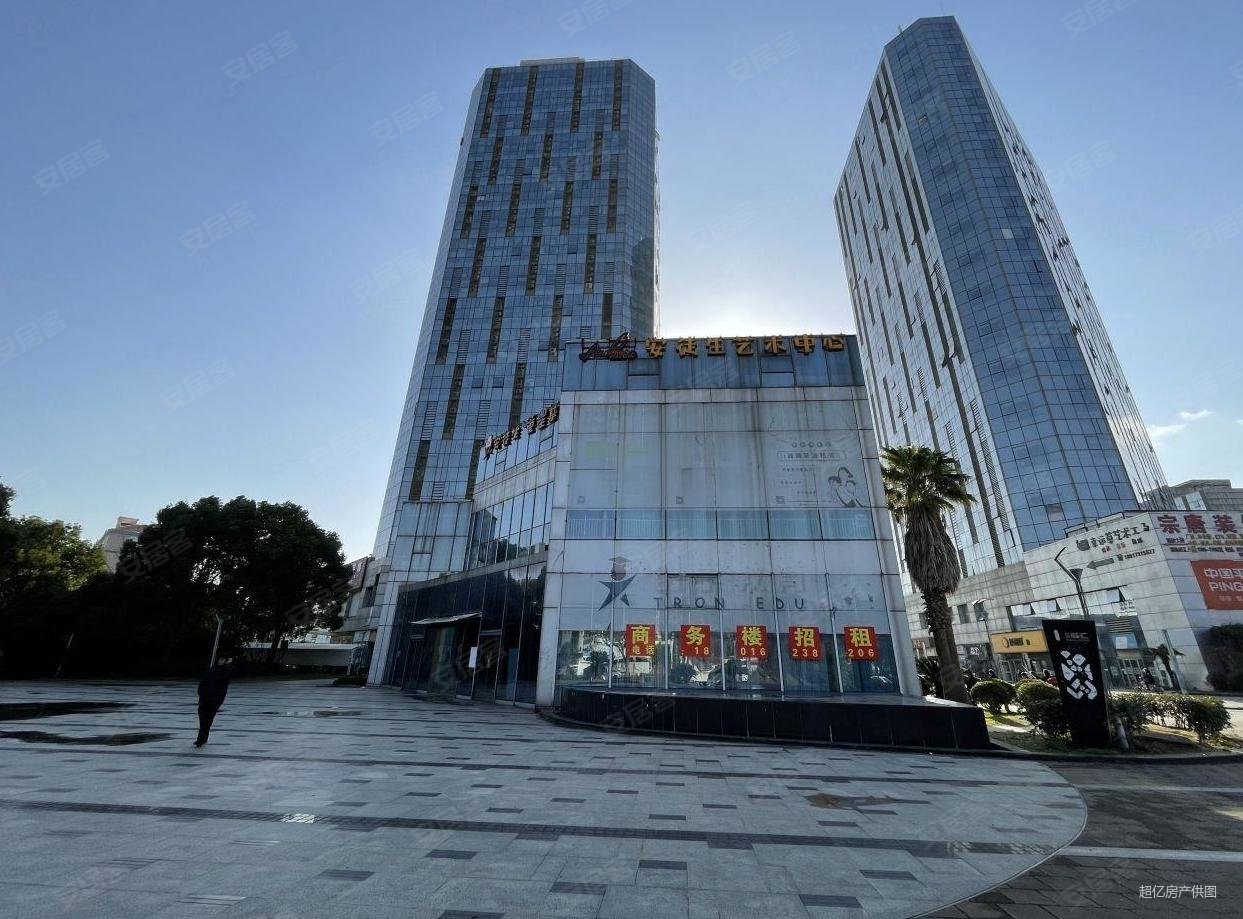 绿地峰汇60万60万公司在绿地可同时带看10套